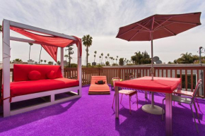 Beverly Hills modern guest house